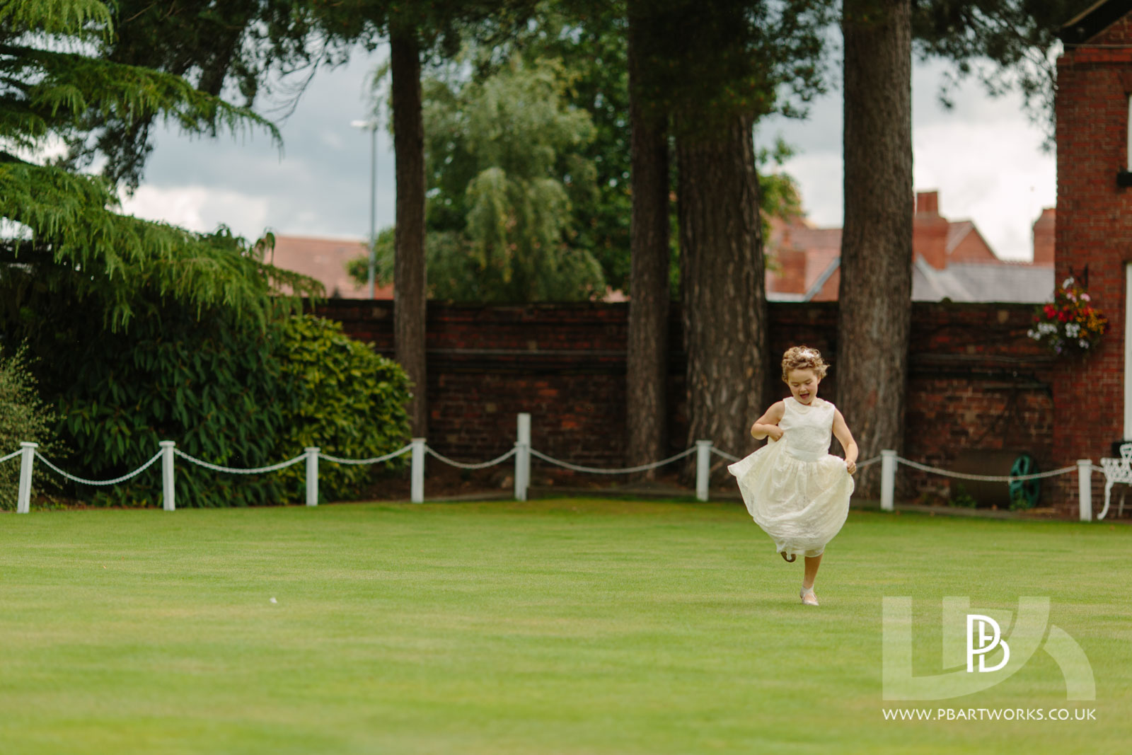 Wedding Photoshoot Lilly Running