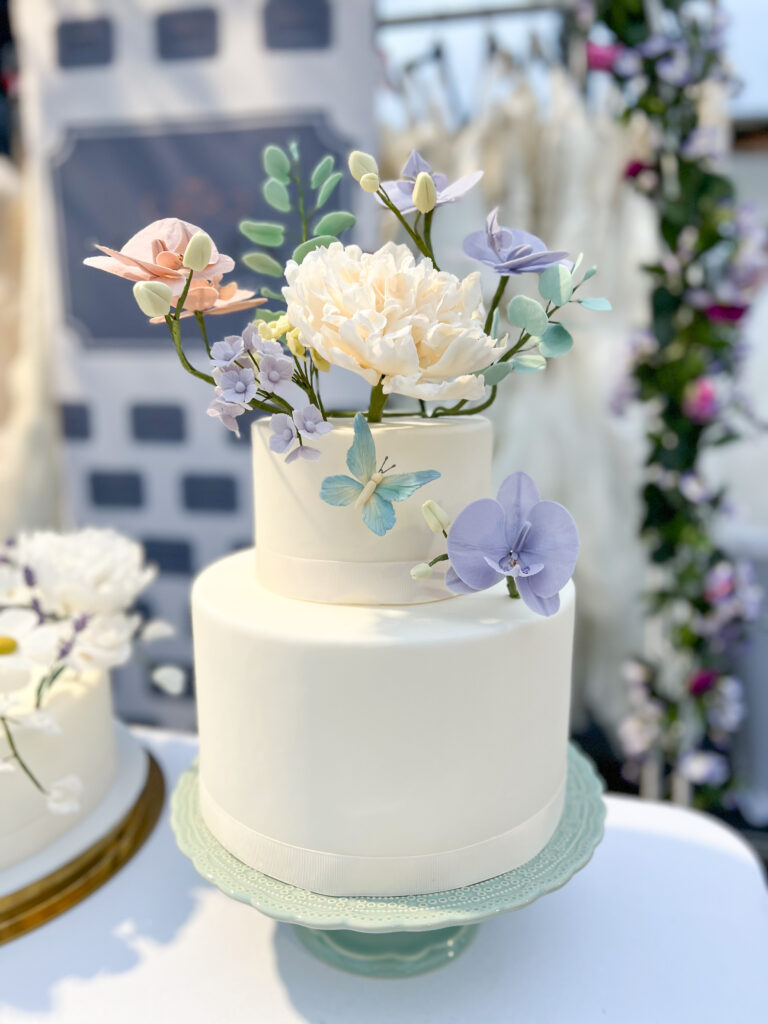Gauer Sugarcraft wedding cake Gauer Sugarcraft wedding cake