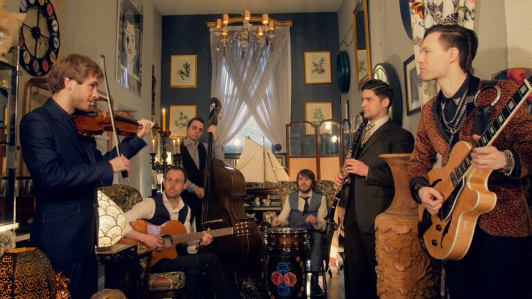 1 Band JPEG 768x432