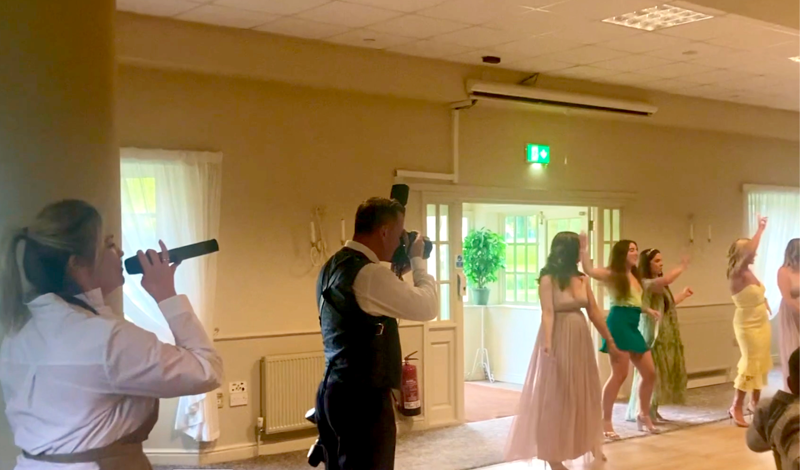 Singing Waiters for hire