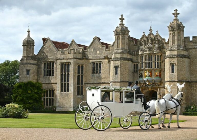 White Horse Carriage 1 768x548