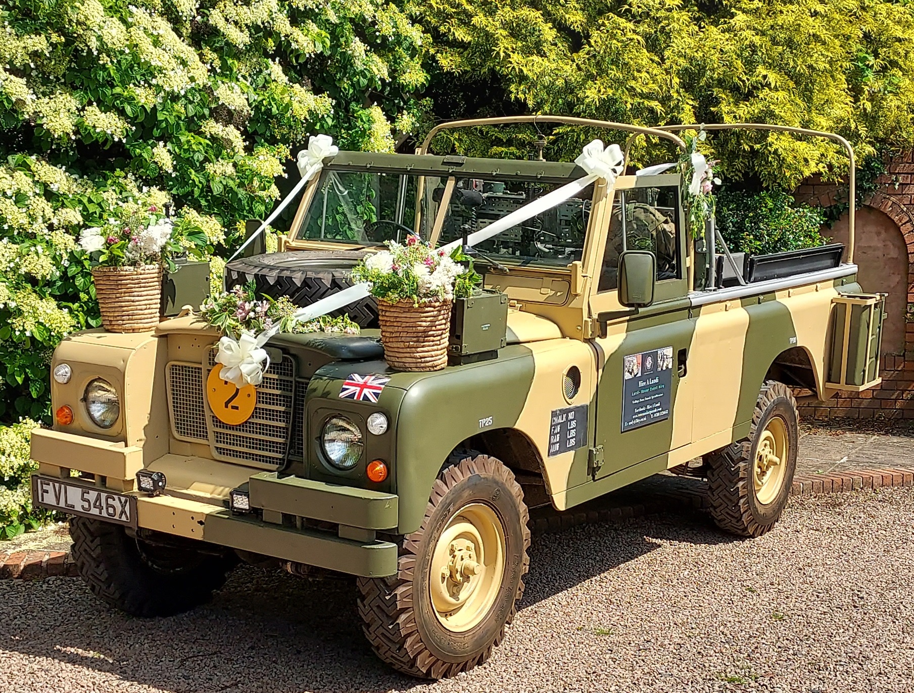 Hire A Landi wedding car