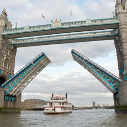 Dixie Queen river thames wedding
