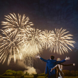 Dynamic Fireworks wedding display Dynamic Fireworks wedding display