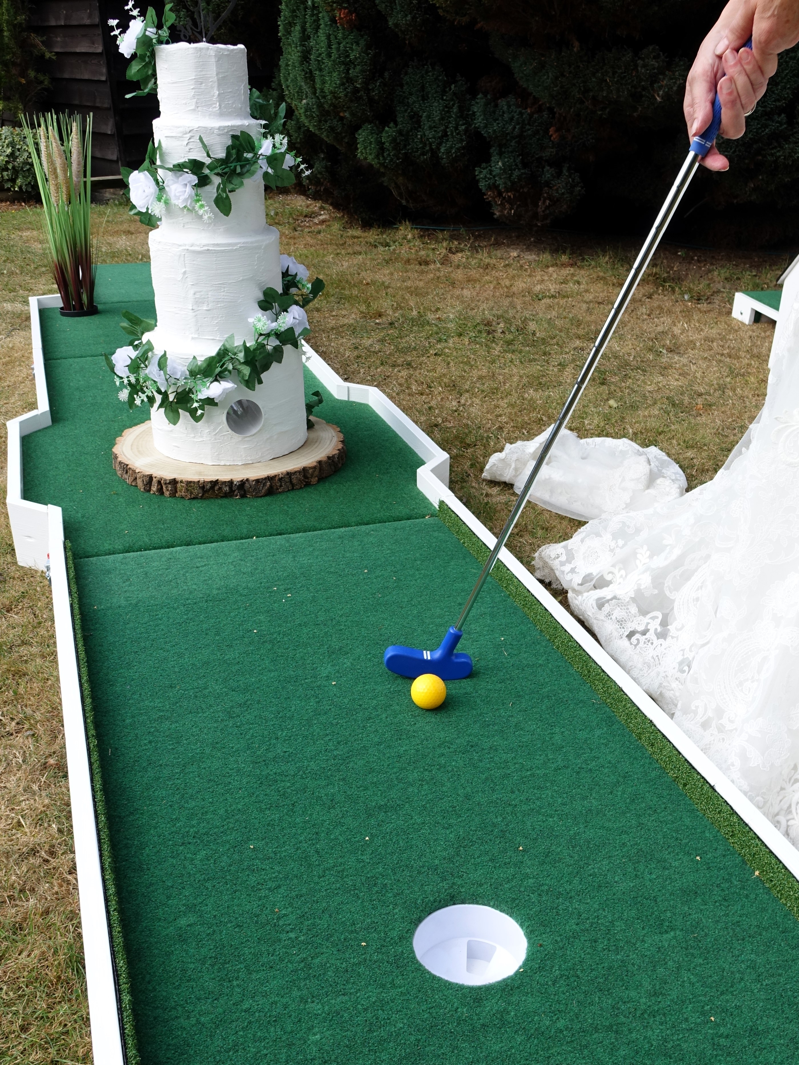 Putt Putt Golf wedding entertainment