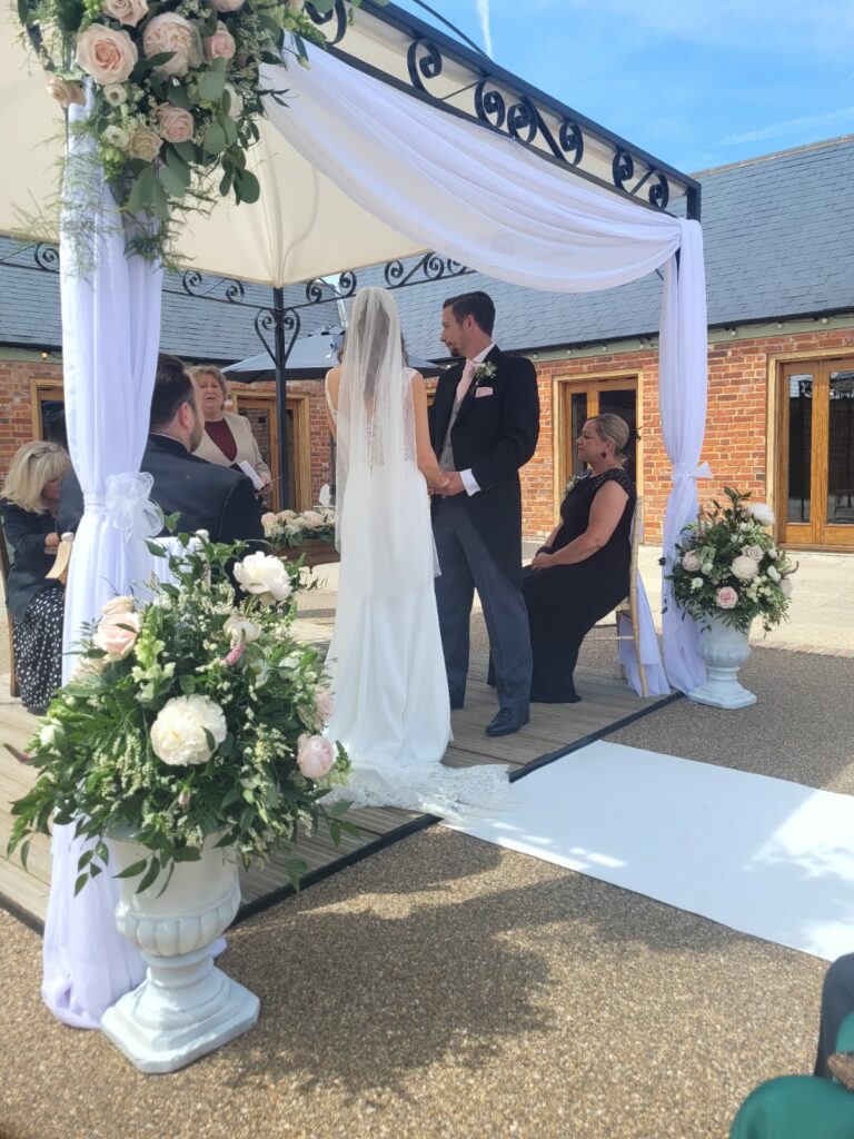 Bride and Groom outdoor ceremony