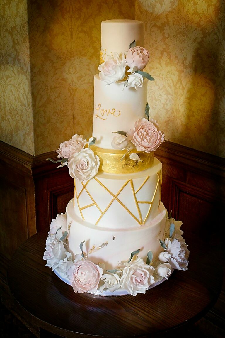 Fond of Cakes