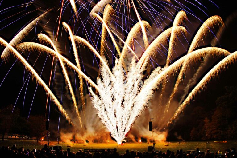 Sonning Fireworks2 768x514