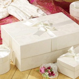 THe Wedding Dress Box I The Empty Box Company www.emptybox.co .uk  260x260