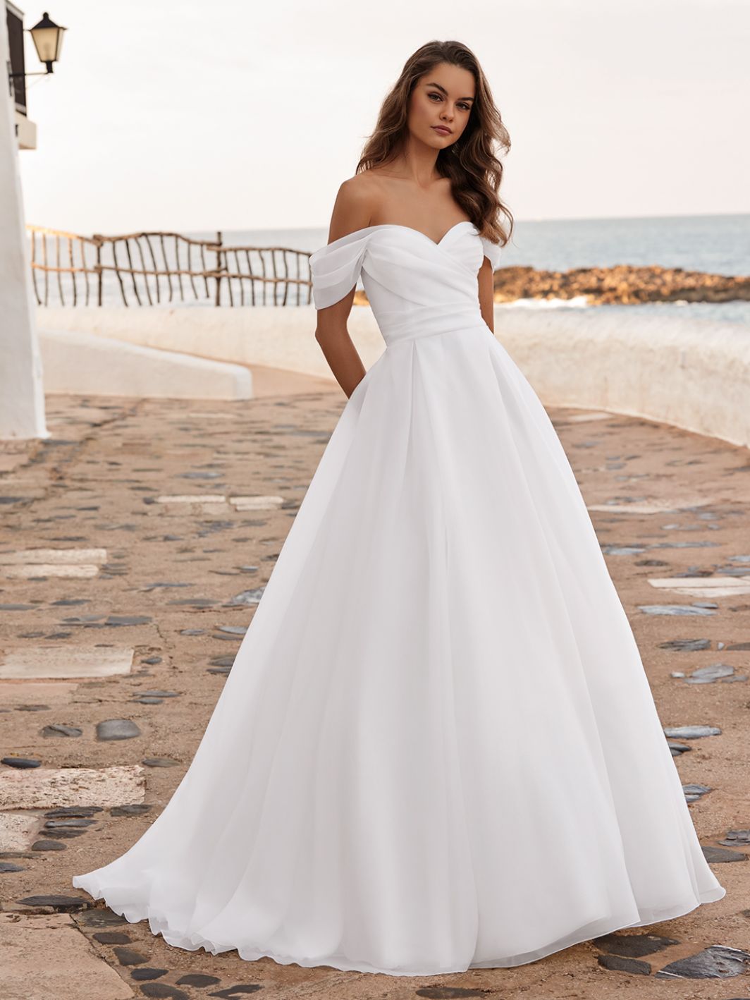 25 Love PRO DAISIE Fro Web 1064 1418 80 int s c1