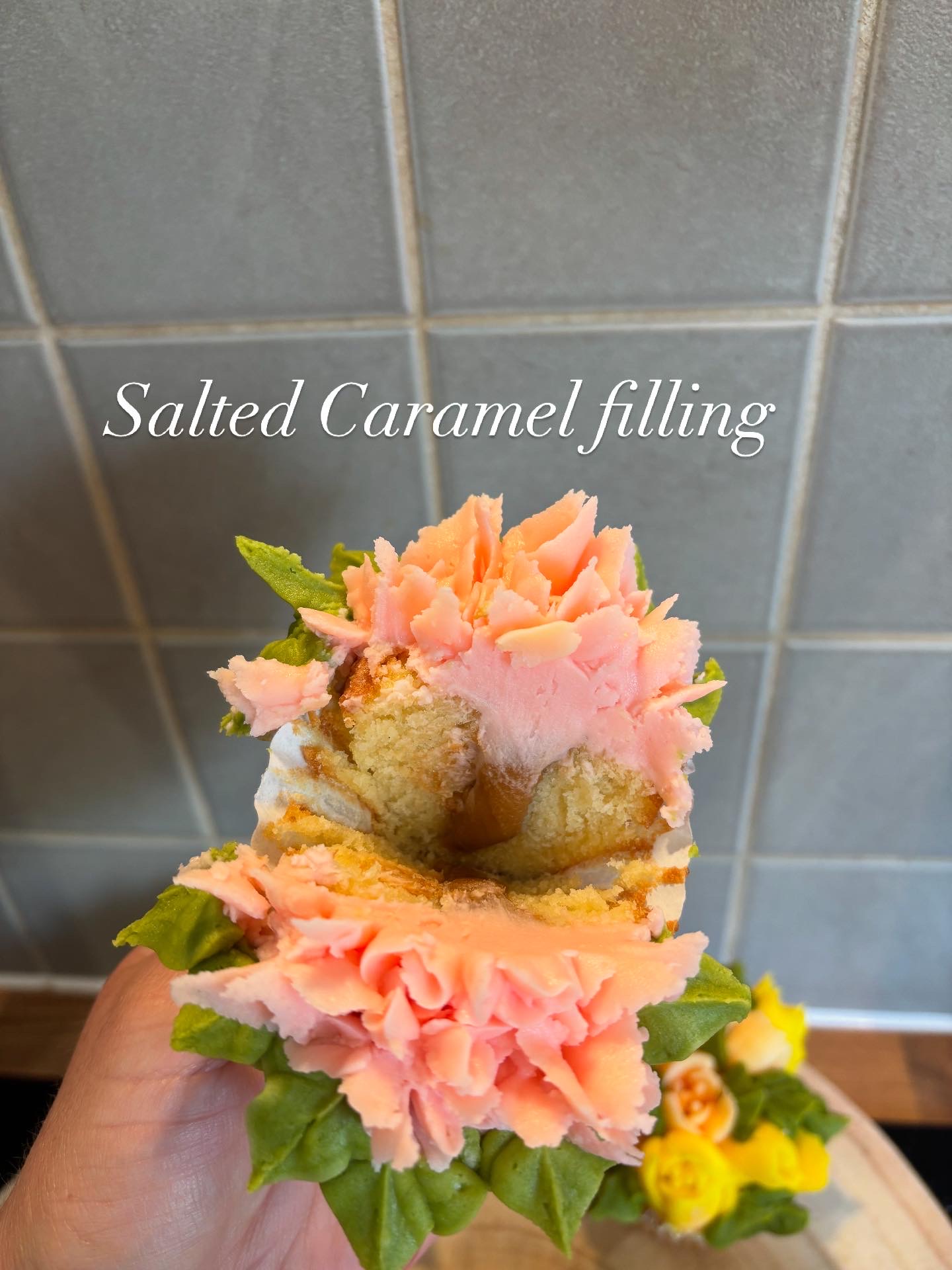 Floral Cupcakes by Nicola