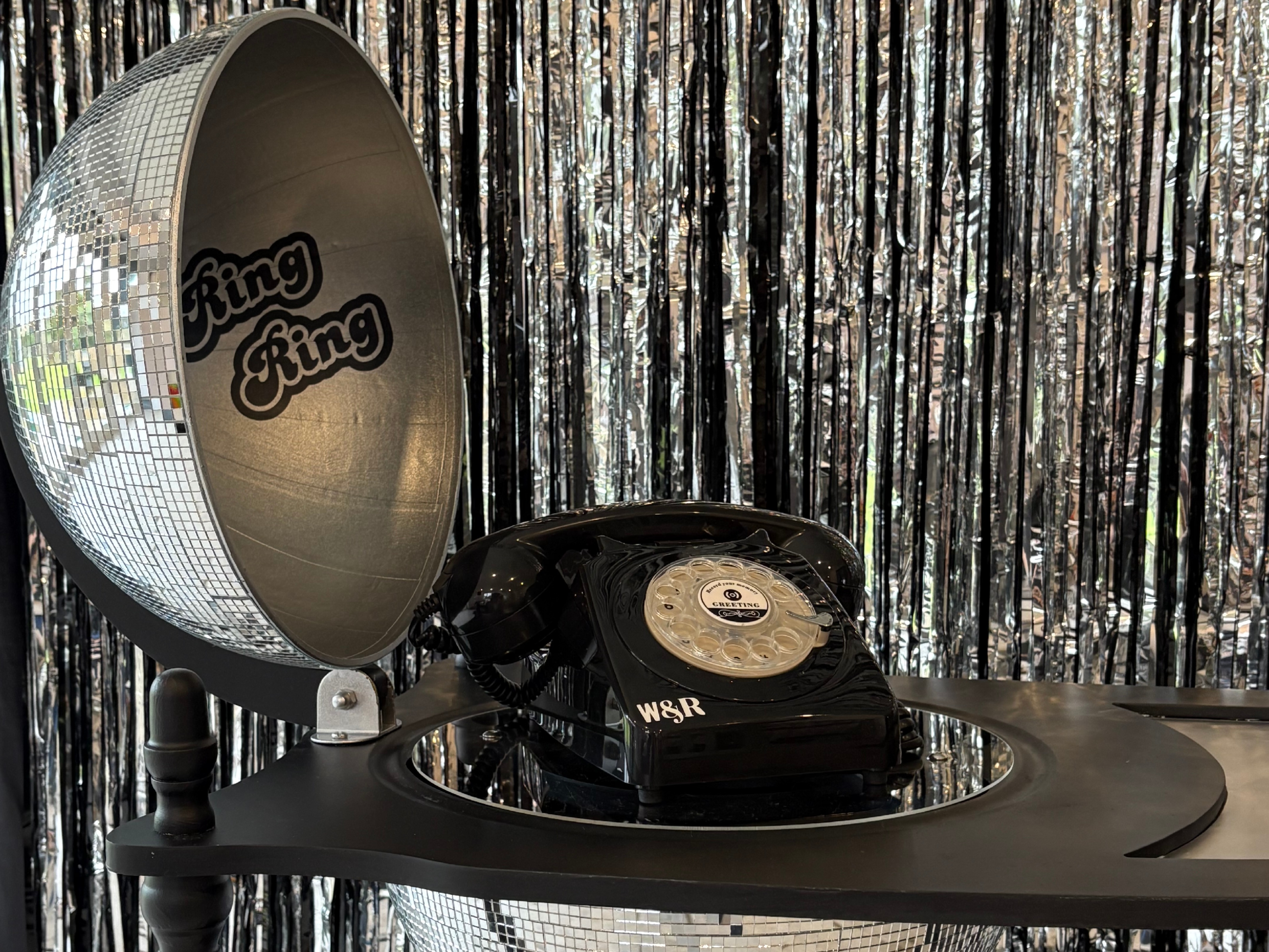 Audio guestbook with call of the disco ball set up