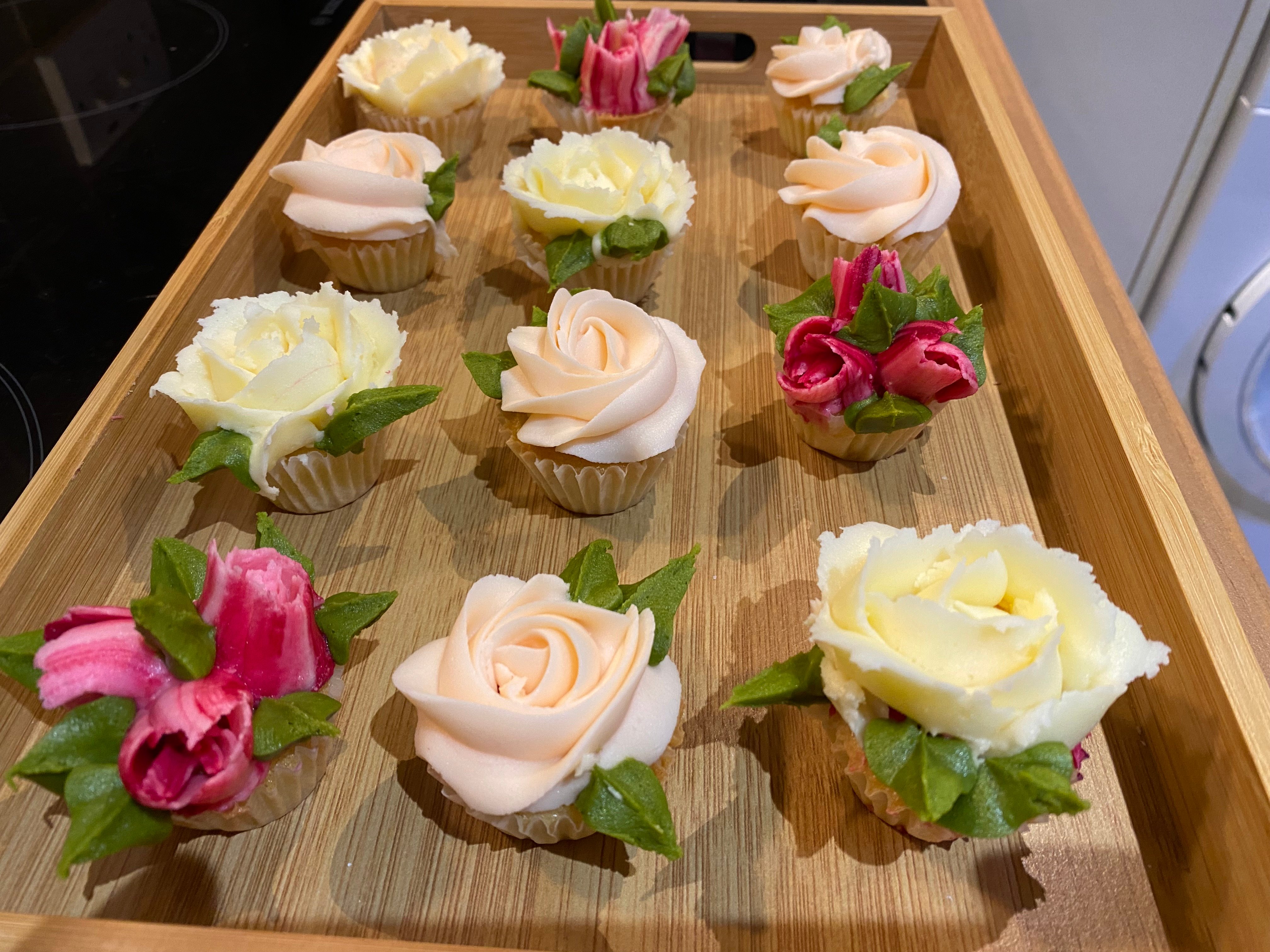 Floral Cupcakes by Nicola