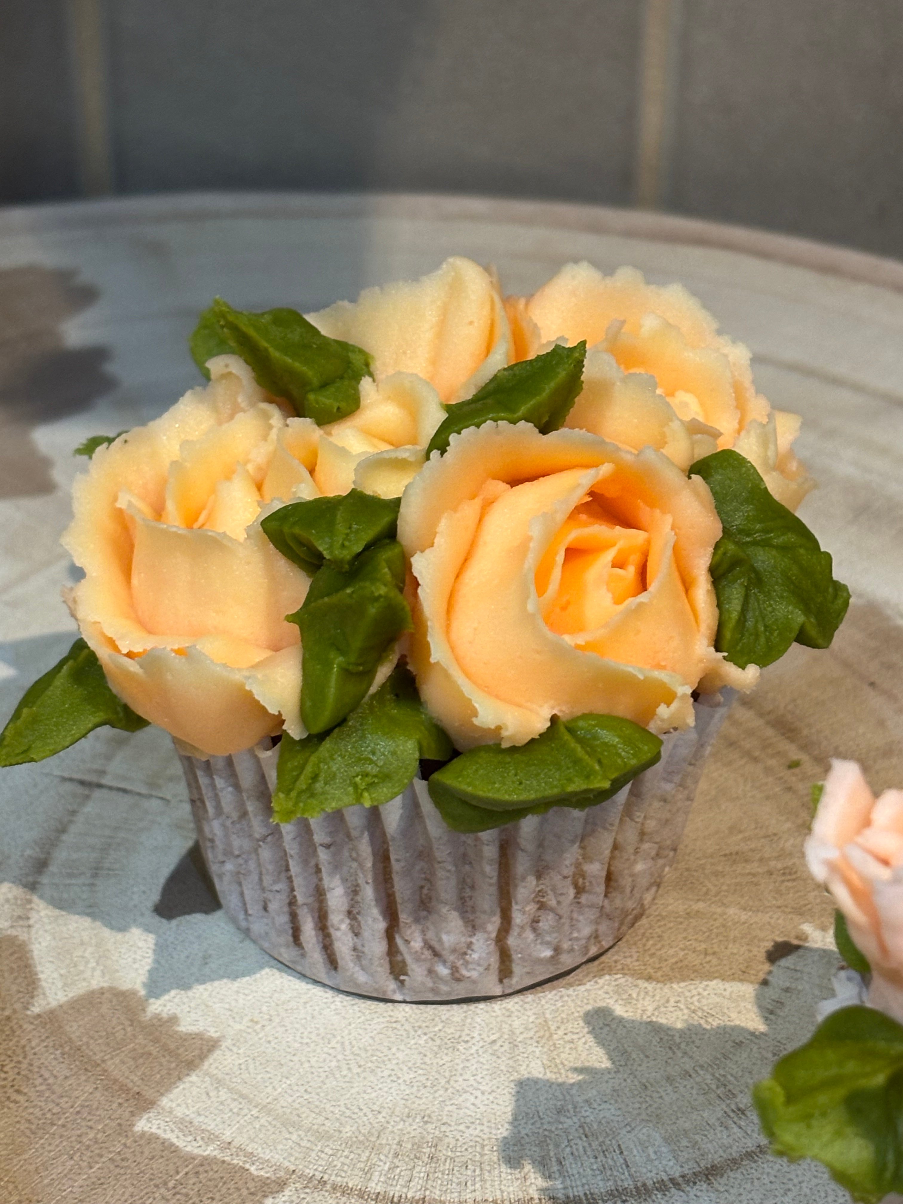 Floral Cupcakes by Nicola