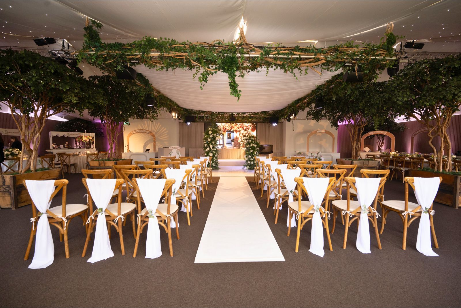 wedding ceremony rustic country inspo8 hurley house hotel berkshire