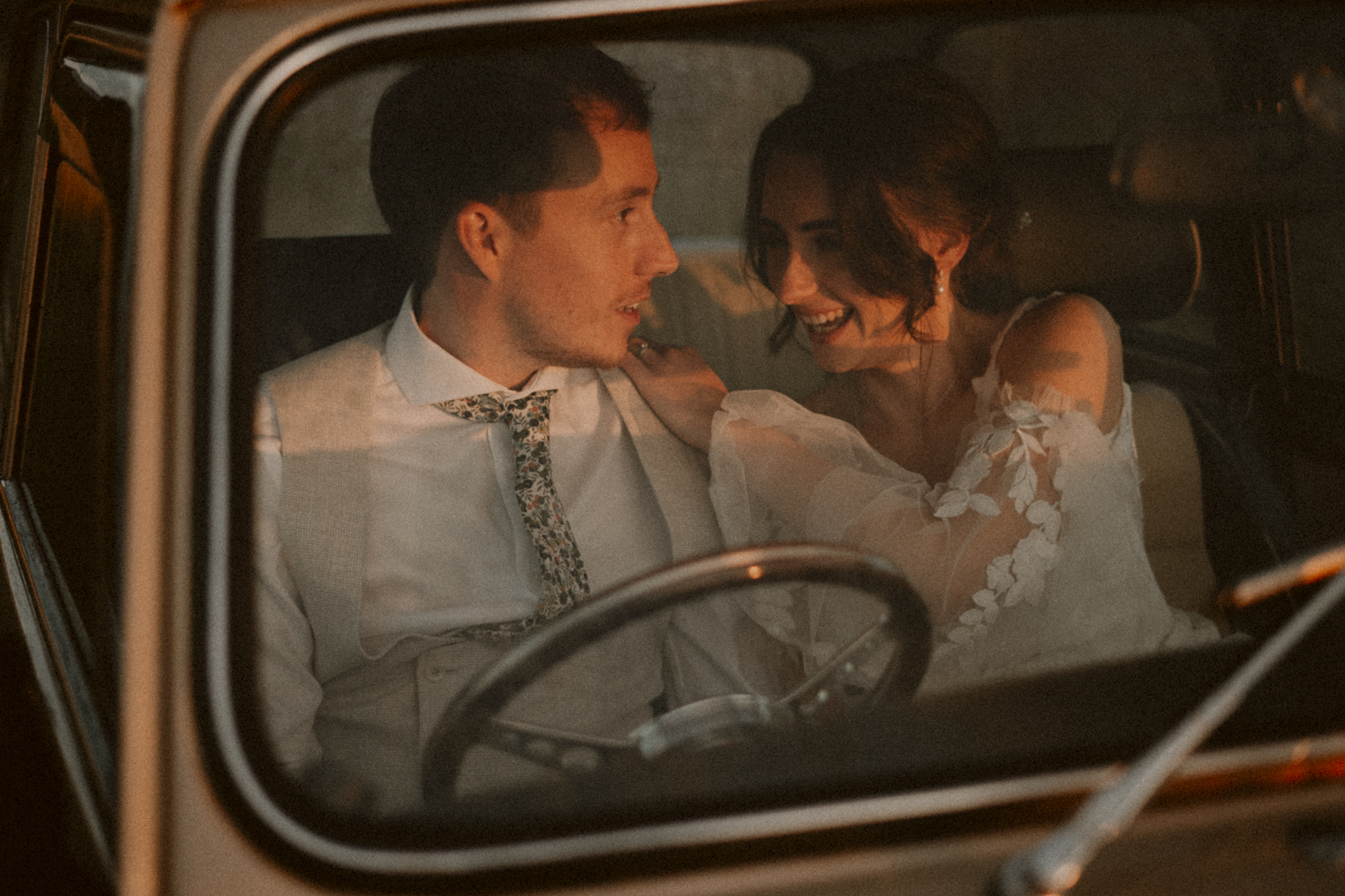 Sasha Weddings - wedding photographer