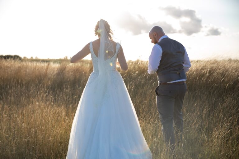 wedding photo couple 1 768x512