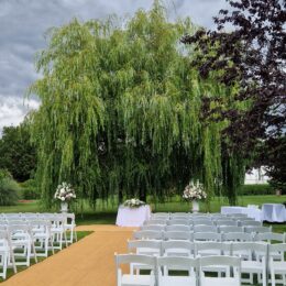 Hungarian Hall Estate, outdoor wedding