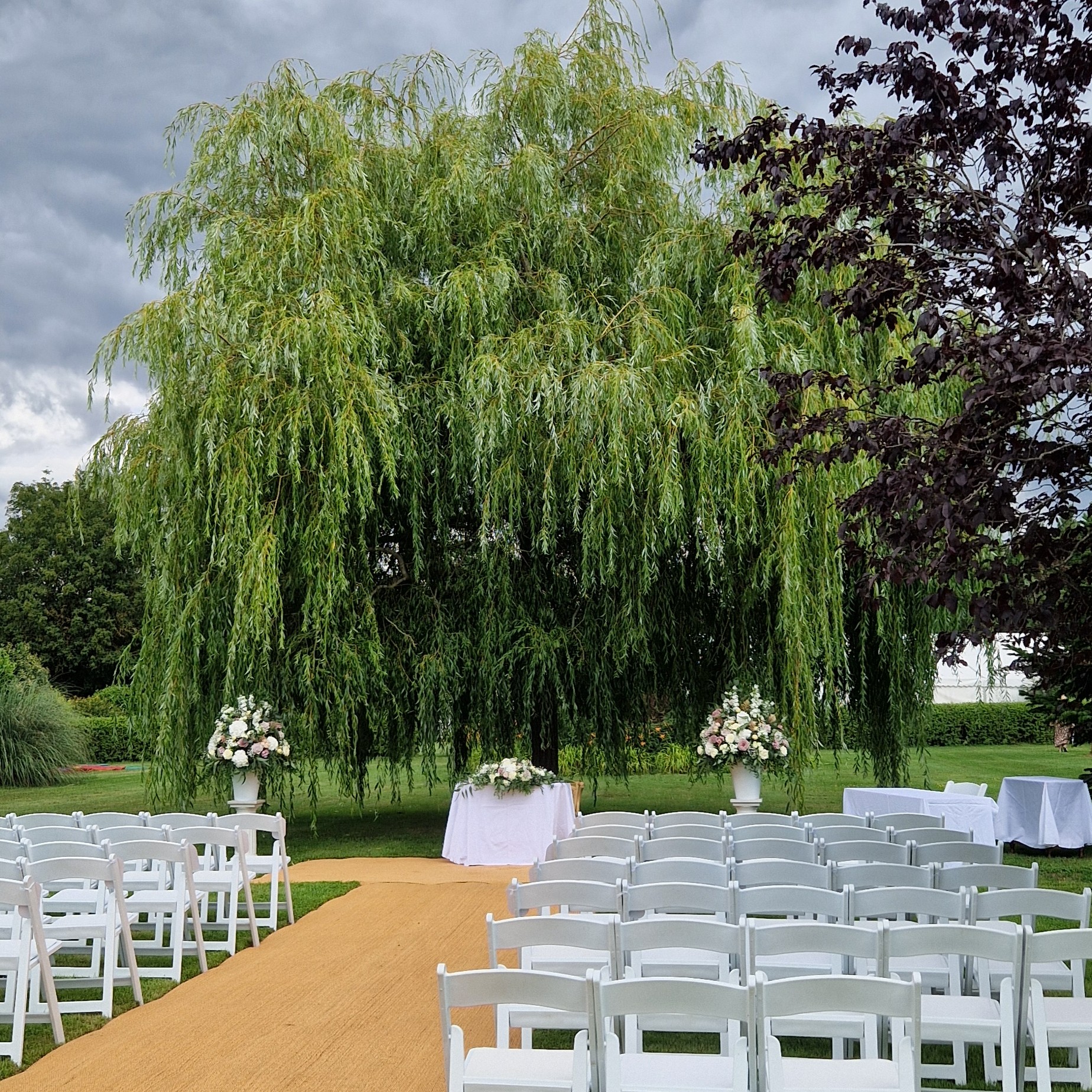 Hungarian Hall Estate, outdoor wedding