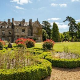 manor gardens brochure 4mb 260x260