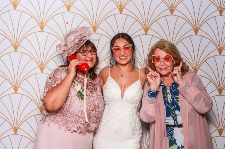 Viva La Booth - Luxury Photo Booths Viva La Booth - Luxury Photo Booths