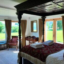honeymoon suite 260x260