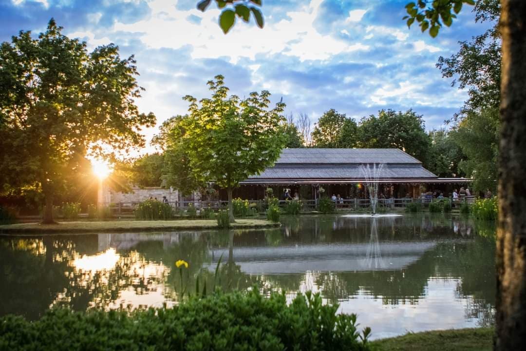 YARLINGTON BARN SUNSET