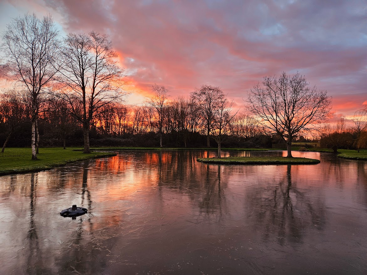 YARLINGTON BARN WINTER DAWN